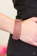 Load image into Gallery viewer, Backwoods Roamer - Brown Urban Bracelet