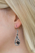 Load image into Gallery viewer, All For SHow -BLACK Earring