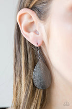 Load image into Gallery viewer, All Allure - BLACK EARRINGS
