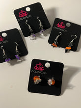 Load image into Gallery viewer, Lil Diva's (kids) Halloween Earrings---Bat/spiders
