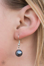 Load image into Gallery viewer, Lady in Waiting-multi necklace