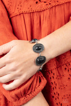 Load image into Gallery viewer, Alberquerque Artisian - Black necklace/ Taos Trendsetter Bracelet SET