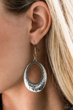Load image into Gallery viewer, TEMPTEST TEXTURE - SILVER EARRINGs