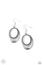 Load image into Gallery viewer, TEMPTEST TEXTURE - SILVER EARRINGs