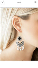 Load image into Gallery viewer, Mantra to Mantra-Black EARRINGS