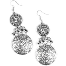 Load image into Gallery viewer, GARDEN ADVENTURE - SILVER EARRINGS