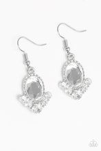 Load image into Gallery viewer, A Fame Plan -White  Earring
