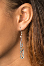 Load image into Gallery viewer, Here Comes The Reign- SILVER Earring
