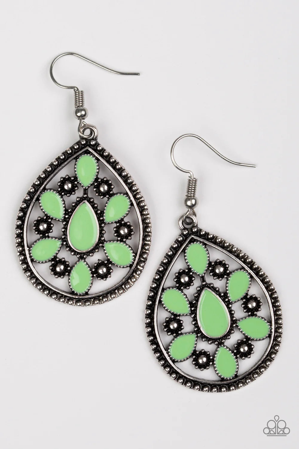 Spring Arrival   - GREEN Earring
