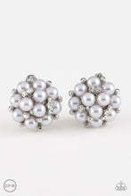 Load image into Gallery viewer, Par Pearl -  Silver   CLIP ON Earrings
