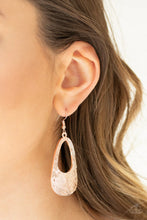 Load image into Gallery viewer, Mean Sheen- Gold Earring
