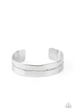 Load image into Gallery viewer, Raw Razzle  - Silver  Bracelet
