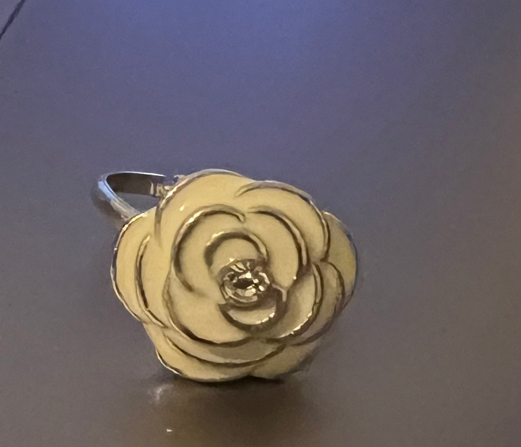 White rose with rhinestone in middle- Lil Diva  RIng- *****4 for $1.00