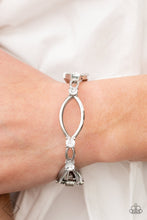 Load image into Gallery viewer, Interwoven illision - White/SilverBracelet
