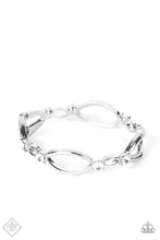 Load image into Gallery viewer, Interwoven illision - White/SilverBracelet
