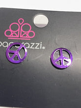 Load image into Gallery viewer, Lil Diva&#39;s (kids) peace shaped post earring ***4 for $1***
