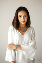 Load image into Gallery viewer, KENSINGTON KISS - SILVER BRACELETY

