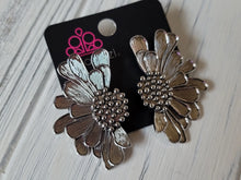 Load image into Gallery viewer, Farmstead Meadow -Silver Earring
