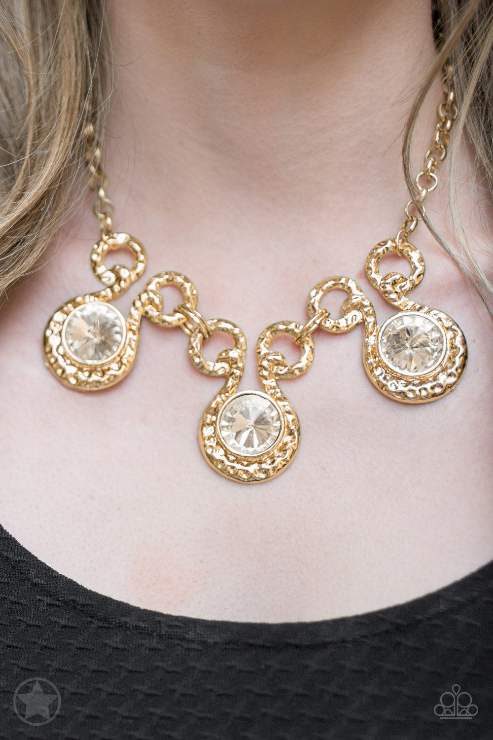 Hypnotized-Gold necklace