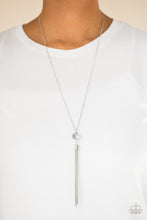 Load image into Gallery viewer, SOCIALITE OF THE SEASON  - SILVER NECKLACE
