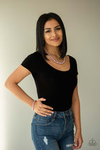 Load image into Gallery viewer, Pearl Heirloom - Purple Necklace
