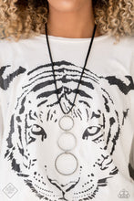 Load image into Gallery viewer, CURVY COUTURE - BLACK Necklace--FASHION FIX ITEM
