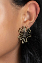 Load image into Gallery viewer, Artisian Arbor - Brass Earring
