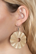 Load image into Gallery viewer, Fan the Breeze   - Brown  Earring
